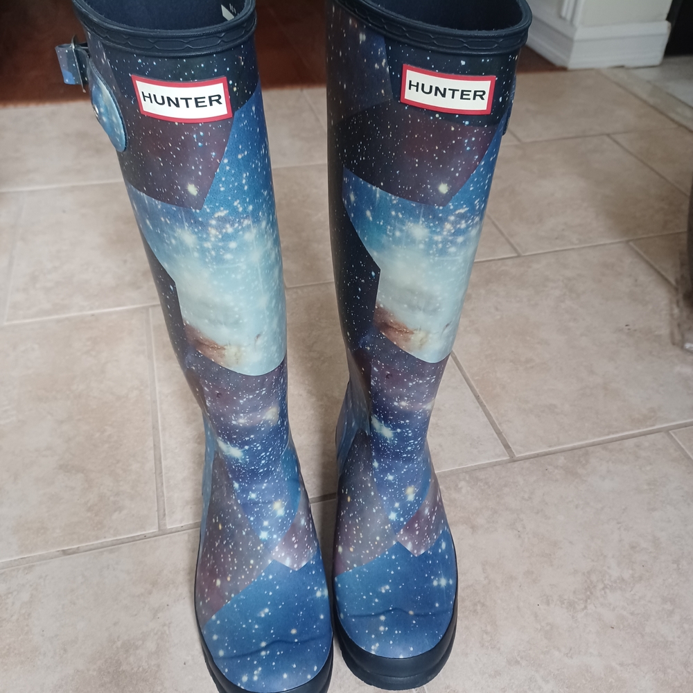 HUNTER Womens Cosmic Blue Rain Boots. US 8